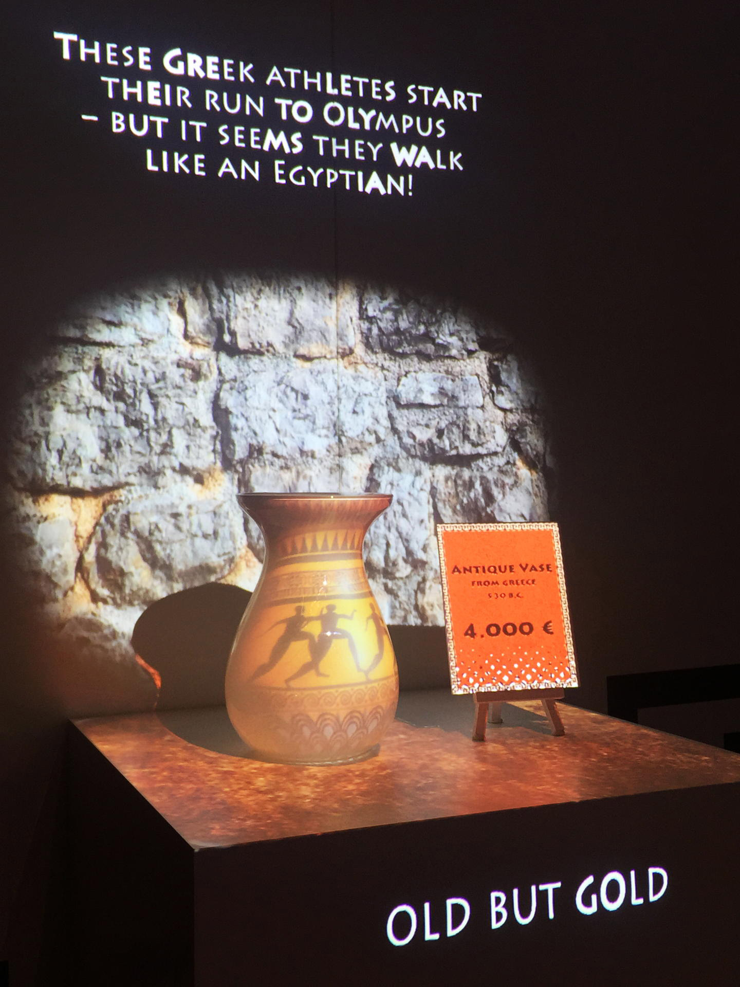 Sneaker_Vase_Projection_pong_li_1